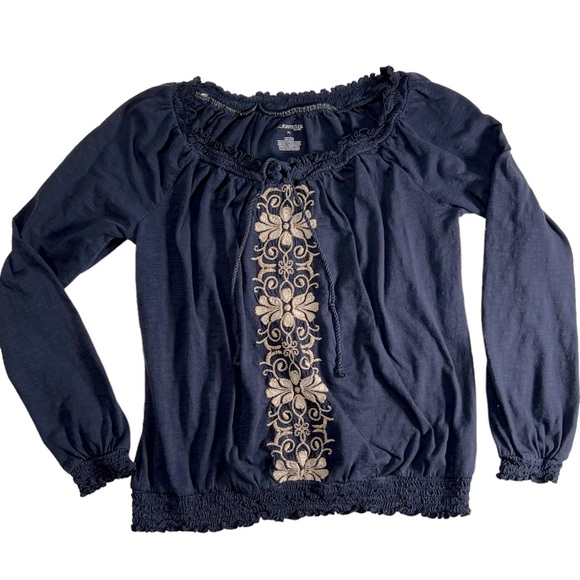 St. John's Bay Tops - 🖤 St. John’s Bay Long Sleeve Blue Floral Embroidered Pullover Blouse